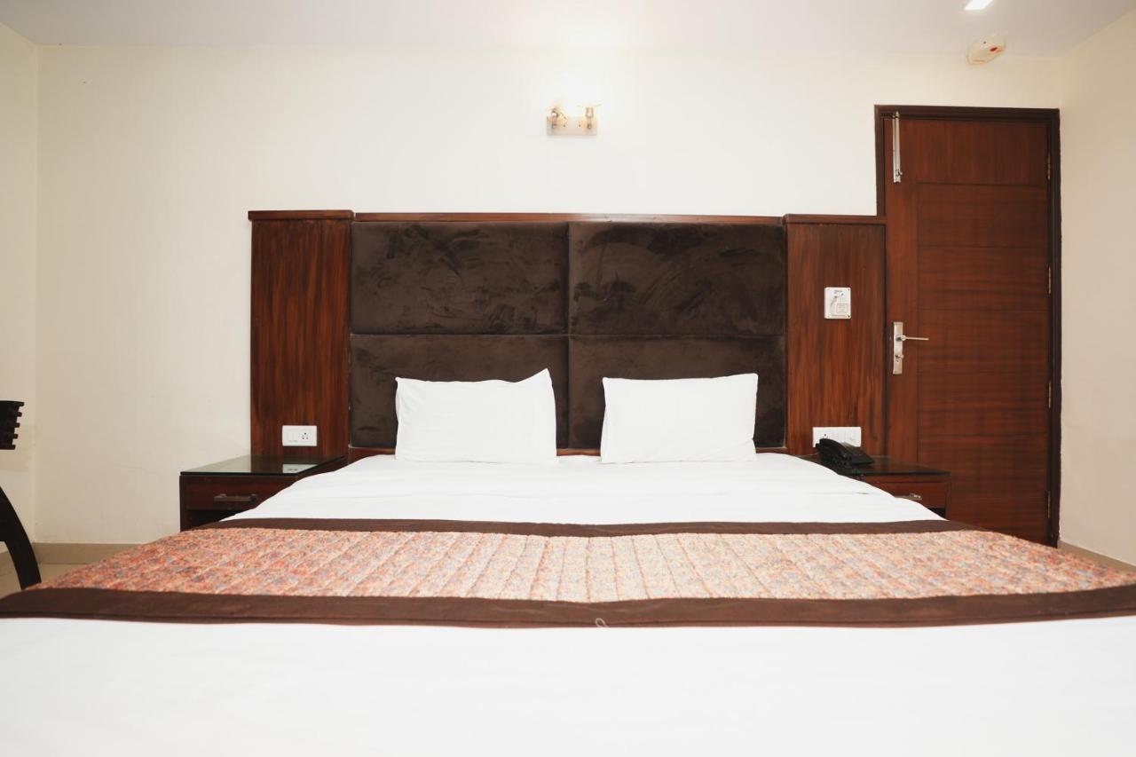 Hotel High 5 Land Delhi  Exterior foto